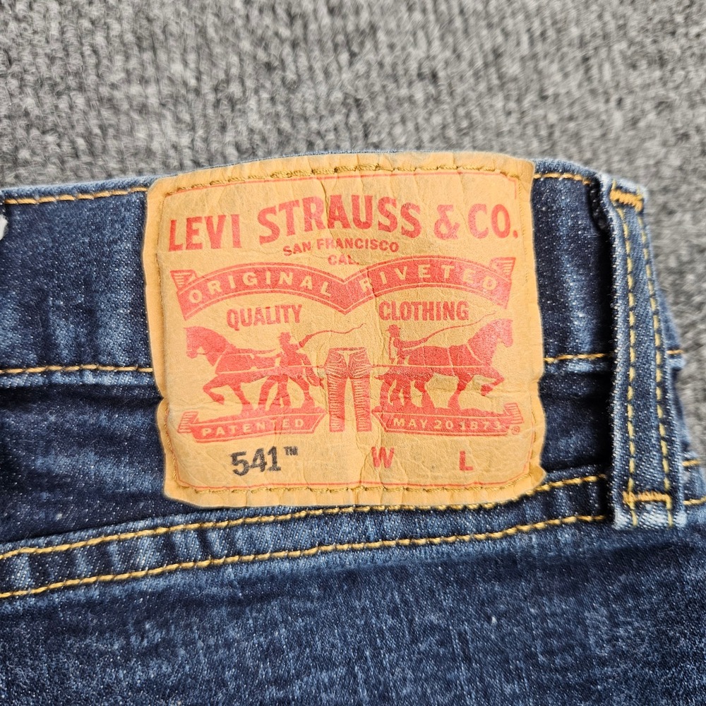 Levis 541 Jeans Men's 42x34 Athletic Taper Dark Wash Stretch Denim Casual Blue - Picture 2 of 9
